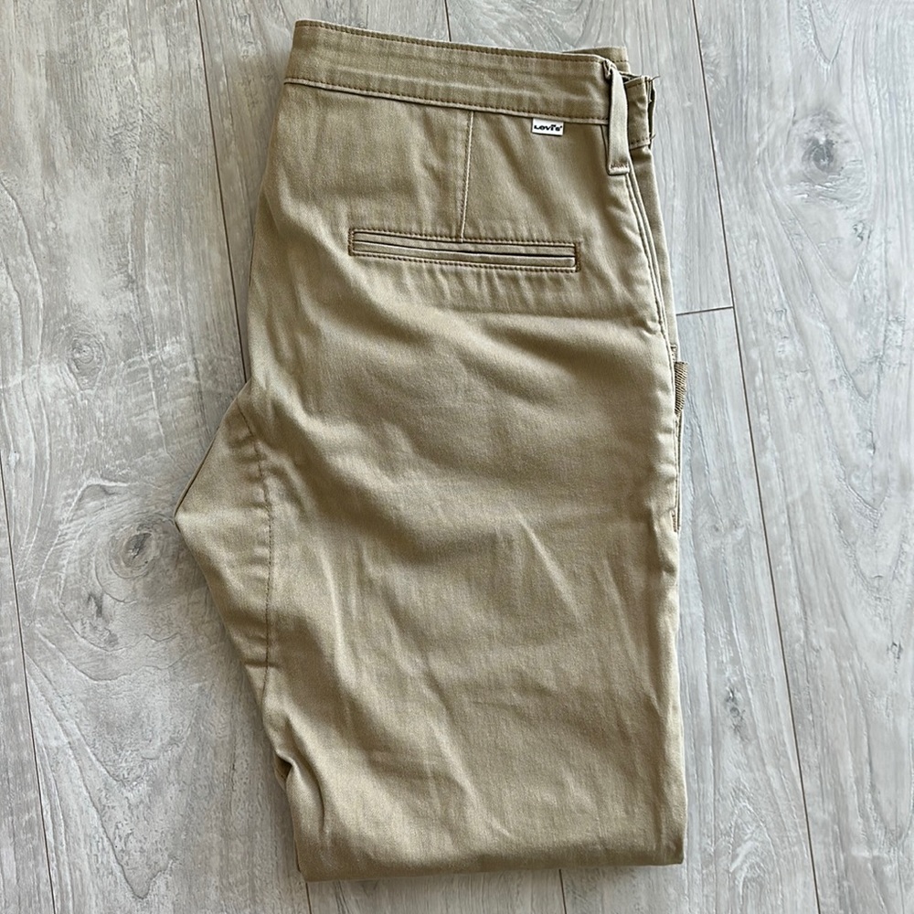 Levi Commuter 511 Slim Fit Trousers. Khaki 32x30